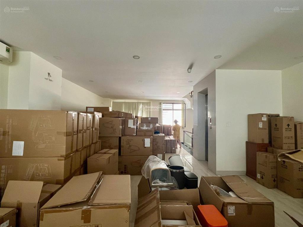Mặt tiền nguyễn thị nhung kdt vạn phúc 7x20m giá chỉ 65tr có thang máy