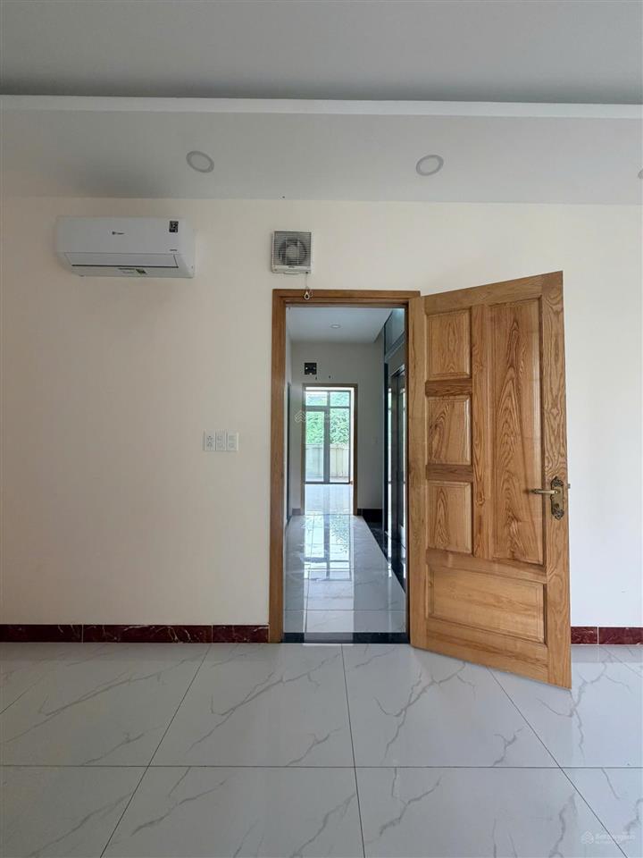 Cho thuê nguyên căn vạn phúc city 6x20m. có thang máy giá 37tr