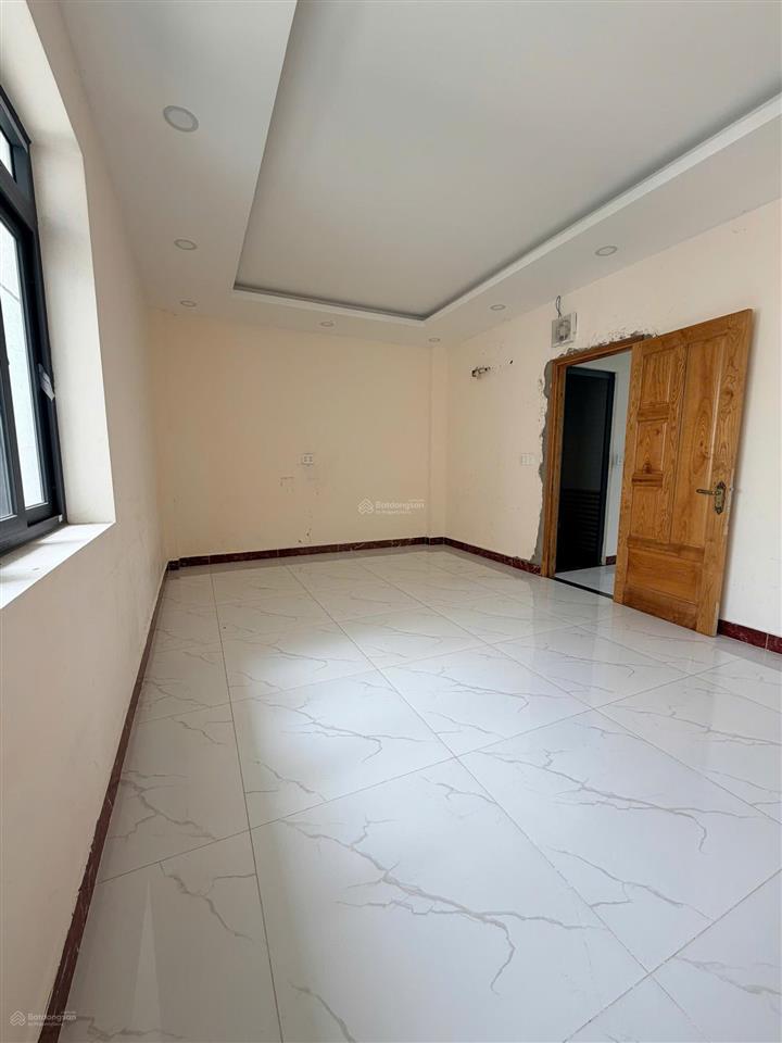 Cho thuê nguyên căn vạn phúc city 6x20m. có thang máy giá 37tr