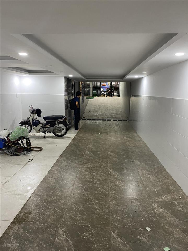 Cần bán nhà kdt vạn phúc city 5x21m có thang máy 22,5 tỷ