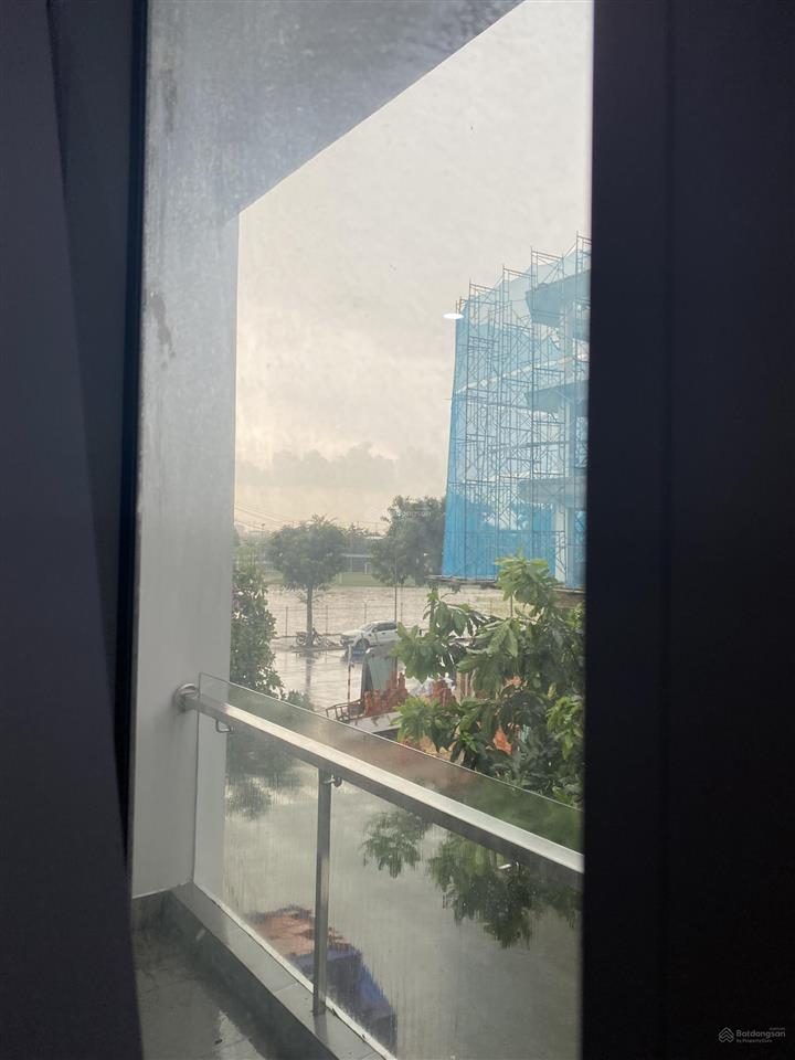 Cần bán nhà kdt vạn phúc city 5x21m có thang máy 22,5 tỷ