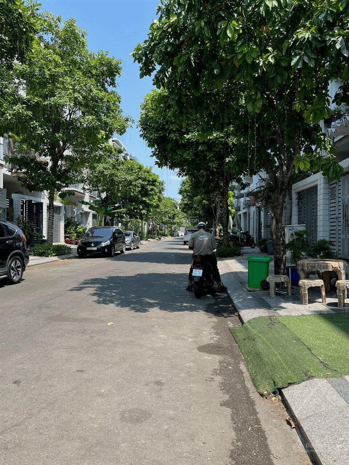 Cần bán nhà kdt vạn phúc city 5x21m có thang máy 22,5 tỷ