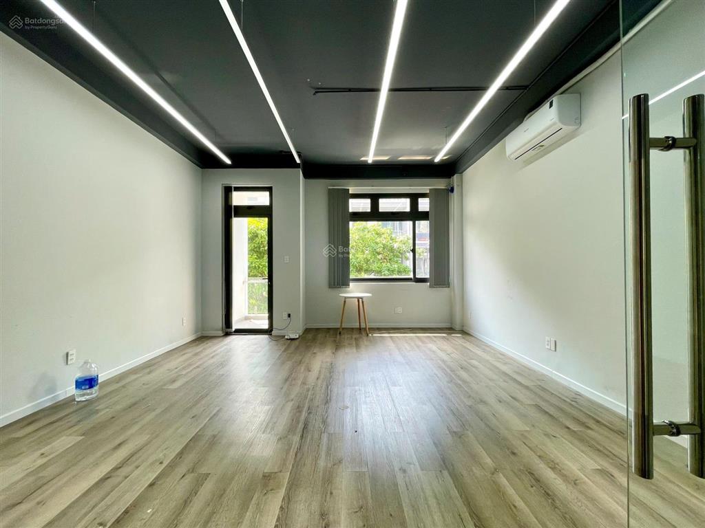 Cho thuê nguyên căn kđt vạn phúc city giá 32tr có thang máy