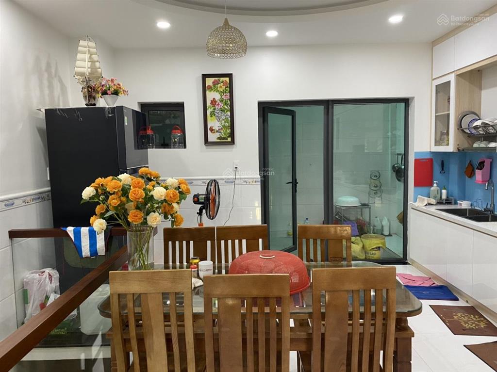 Ch0 thê nhà nguyên căn kdt vạn phức city 5x22m giá 32tr nhà như hình diện tích đất 5x22m