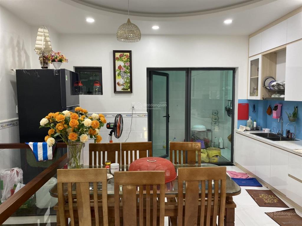 Ch0 thê nhà nguyên căn kdt vạn phức city 5x22m giá 32tr nhà như hình diện tích đất 5x22m