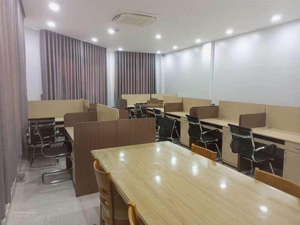 Cho thuê văn phòng khu đô thị vạn phúc city 54m2 8,5tr full nội thất