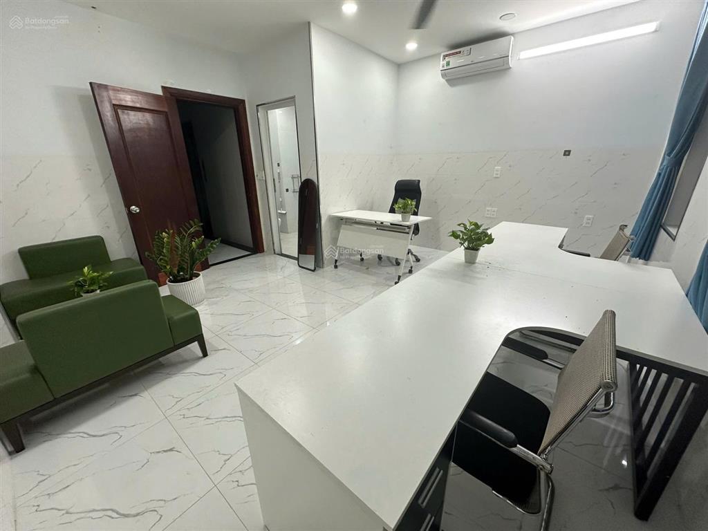 Cho thuê văn phòng kđt vạn phúc city full nội thất như hình giá 5,5tr