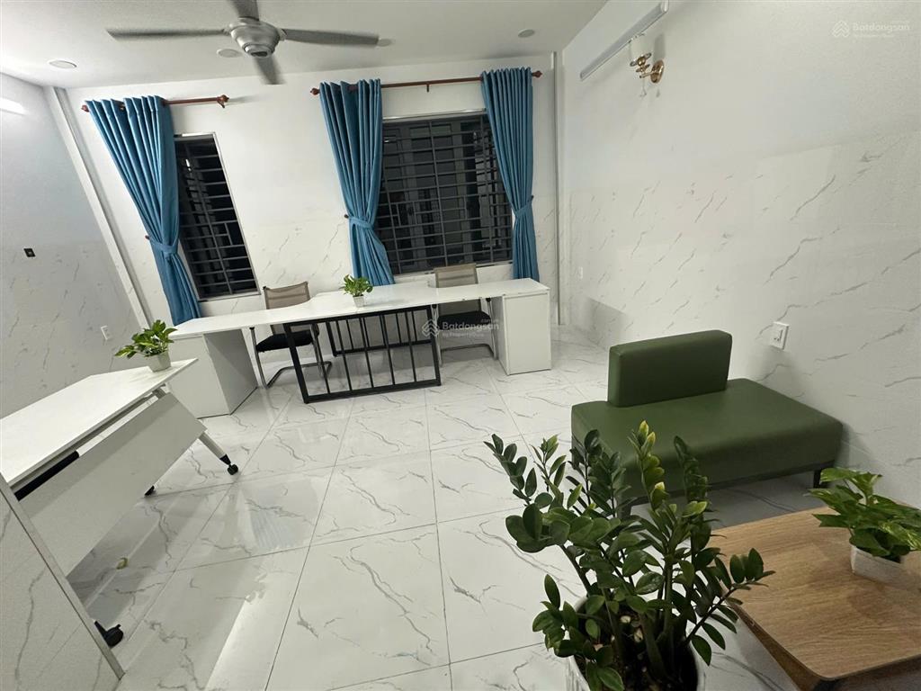 Cho thuê văn phòng kđt vạn phúc city full nội thất như hình giá 5,5tr