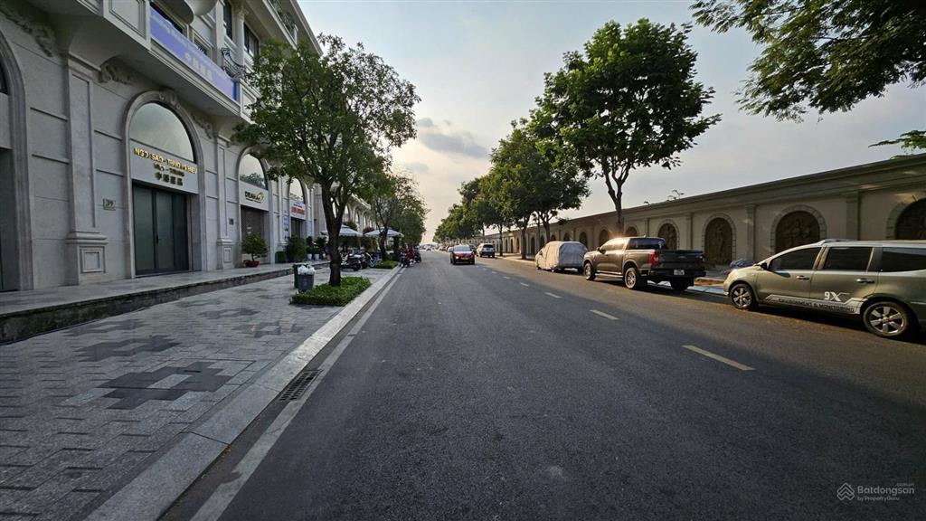 Văn phòng kdt vạn phúc city trệt lầu 7x20m, dtsd 160m2 giá 32tr full nội thất