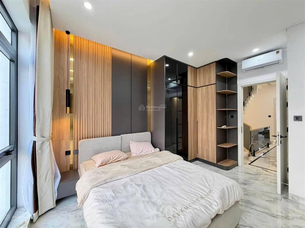 Có ngay siêu phẩm nhà man thiện, quận 9  diện tích khủng 80m2. giá chỉ 2 tỷ 990, mặt tiền đường.