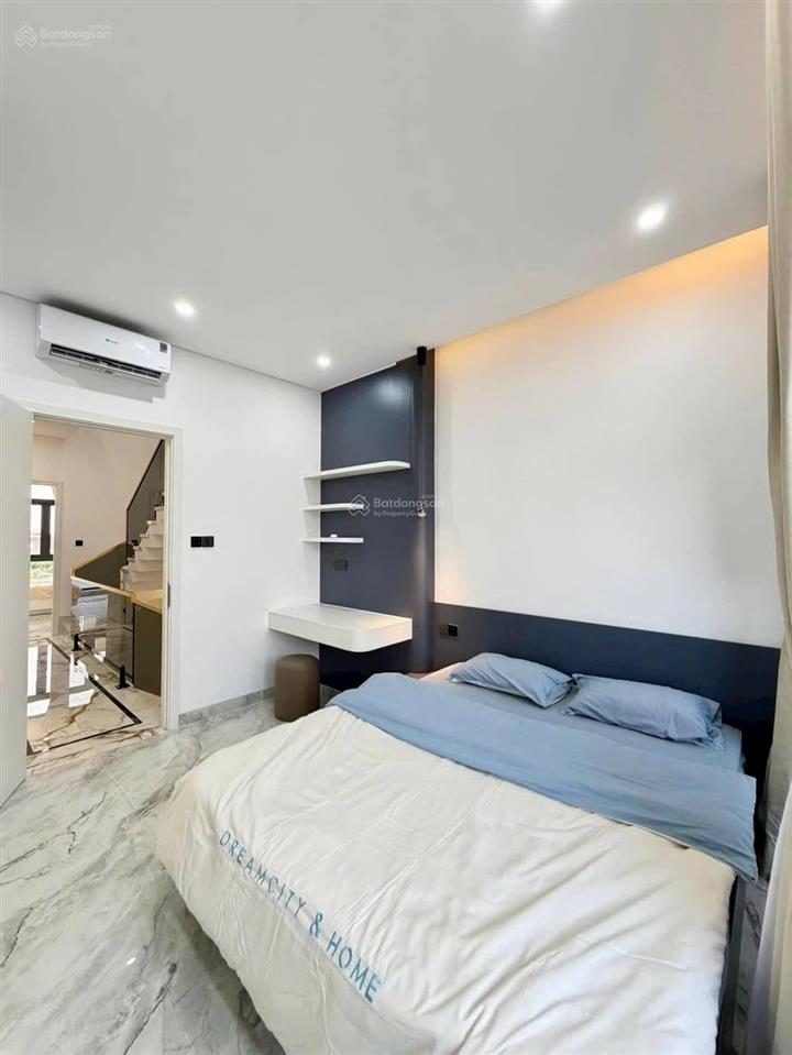 Có ngay siêu phẩm nhà man thiện, quận 9  diện tích khủng 80m2. giá chỉ 2 tỷ 990, mặt tiền đường.