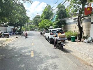 Giảm mạnh hơn 3 tỷ  gấp bán biệt thự sân vườn  hồ bơi  phước bình  q9  gần the global city.