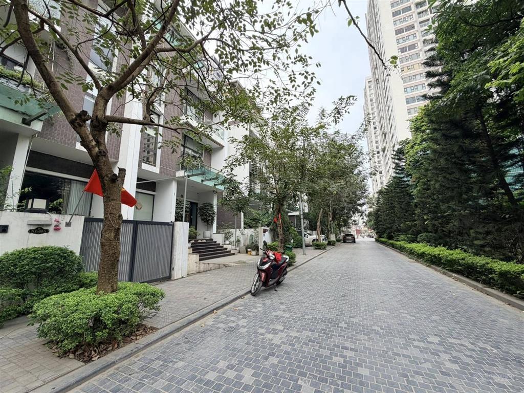 Bán nhà p/lô ô tô tránh nguyễn tuân thanh xuân 165m26t mt9m lô góc 74 tỷ nguyễn tuân.