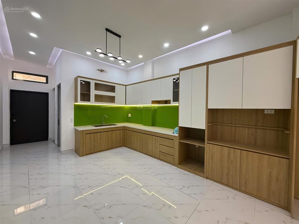 Mặt tiền kinh doanh bình tân, gần cv phú lâm 75m2 (4x19), có lề 2m