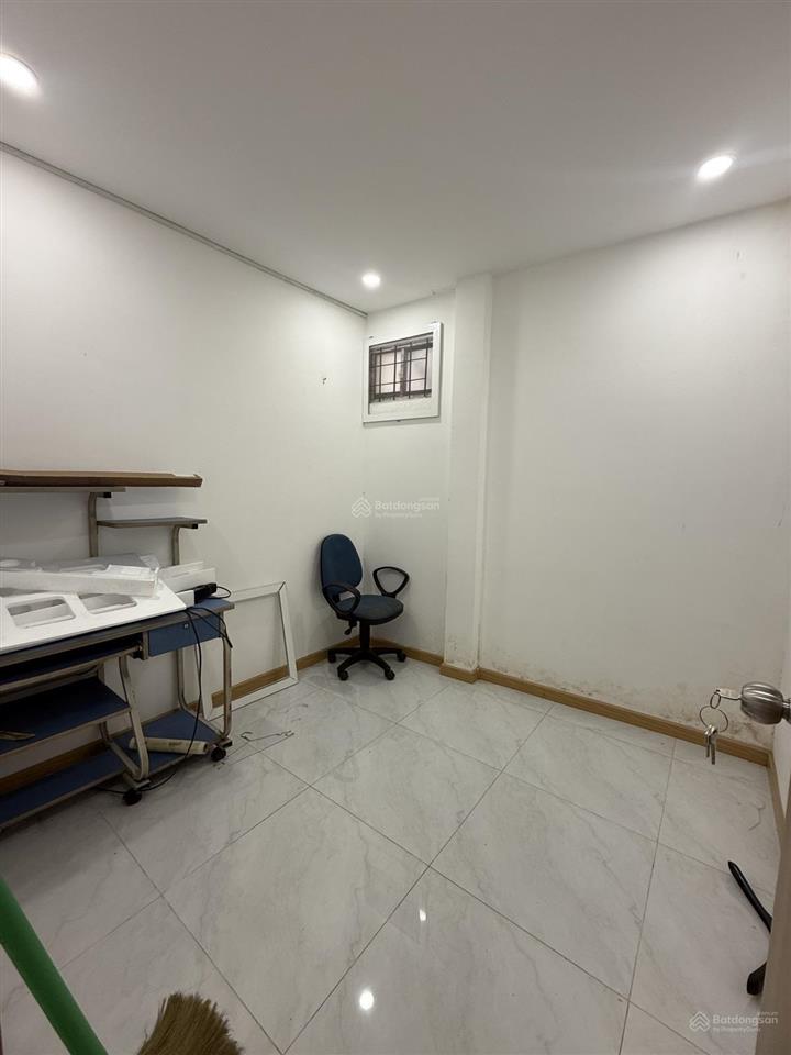 Chỉ 2.85 tỷ có nhà hộ khẩu tại quận 8, 39m2 2pn ko quy hoạch, sổ riêng
