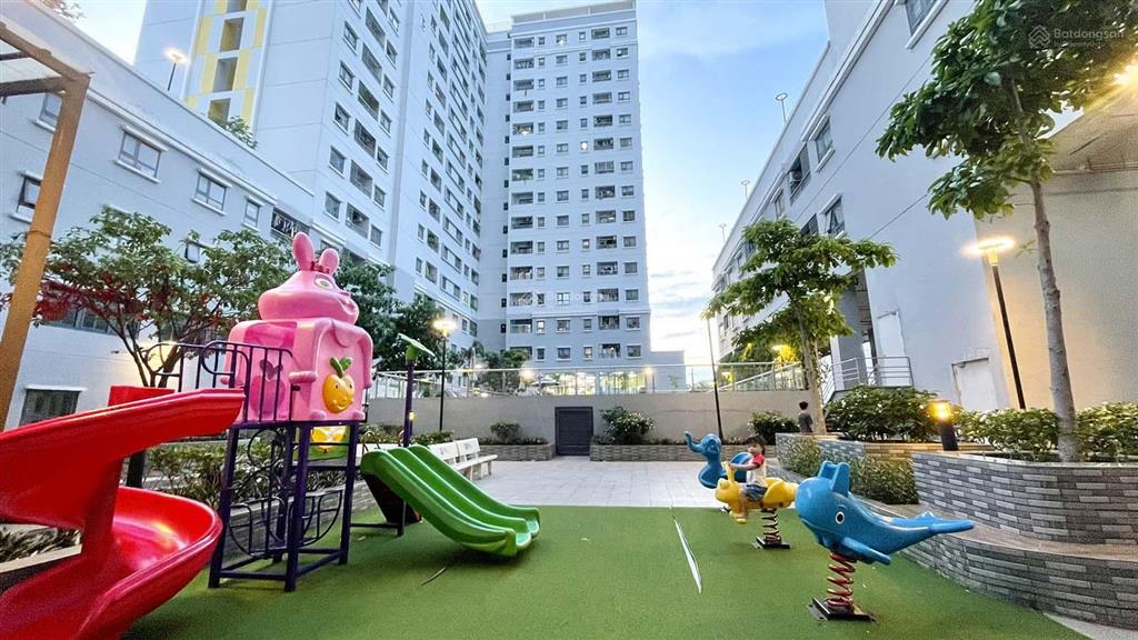 Bán căn hộ fresca góc 69m2, sổ sẵn  full nội thất  kề metro số 2  chỉ 2,8 tỷ