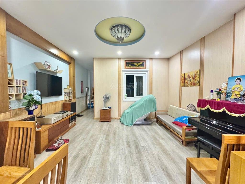 Bán nhà 2 tầng, kề vạn phúc city, 109m2 ngang 5m, vuông vức giá chỉ 8.6 tỷ