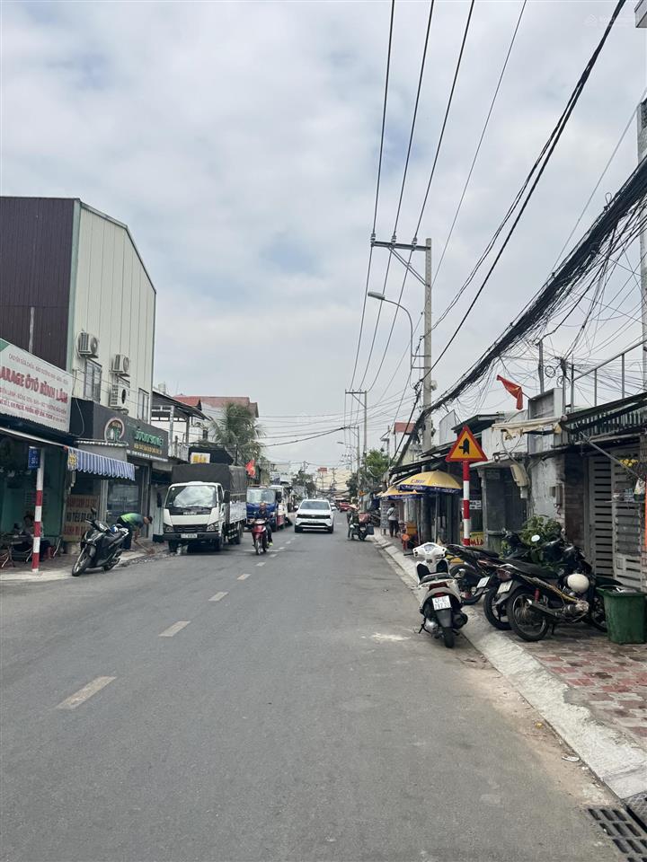 Bán nhà 2 tầng, kề vạn phúc city, 109m2 ngang 5m, vuông vức giá chỉ 8.6 tỷ