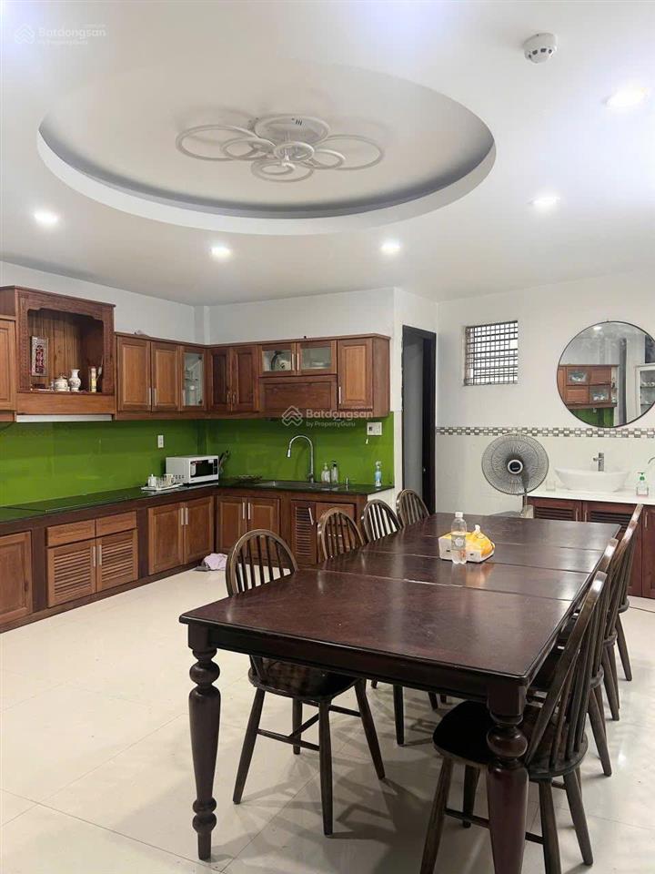 Cho thuê nhà mặt phố 3/2, 22 triệu, 100m2, 5pn, 6wc, giá ưu đãi!