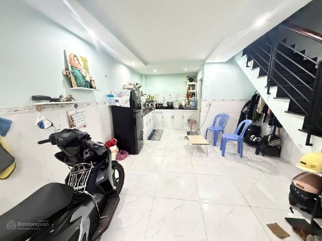 Bán nhà riêng tại hiệp bình, 3,35 tỷ, 32m2, 2pn, 2wc, giá ưu đãi