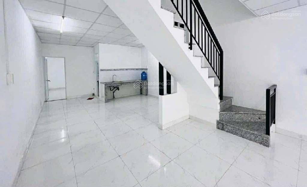 Gấp! hiếm  chủ nhiệt bán giảm 1 tỷ. còn 5,9 tỷ. cạnh chợ thủ đức  hxh trường thọ  97m2  2tầng