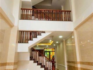 Bán nhà riêng tại quốc lộ 13, 8,9 tỷ, 51m2, 3pn, 4wc, pháp lý đầy đủ, giá tốt, uy tín