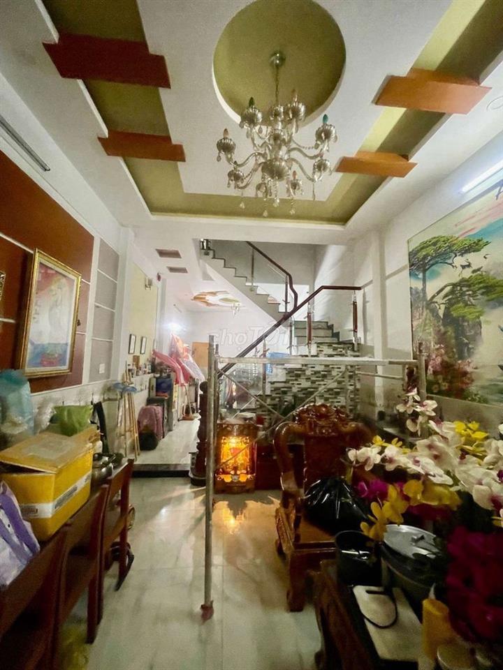 CHỦ KHÔNG ĐƯỢC KHỎE/ GẤP BÁN