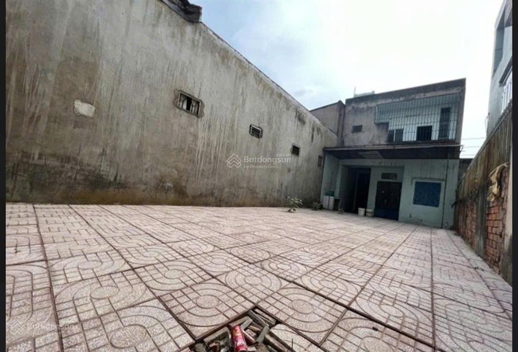 Bán đất tặng nhà mặt tiền ql22, ngang 5.8m, nhà nát 1 trệt 1 lầu, dt 156m2, p  trung mỹ tây, q12