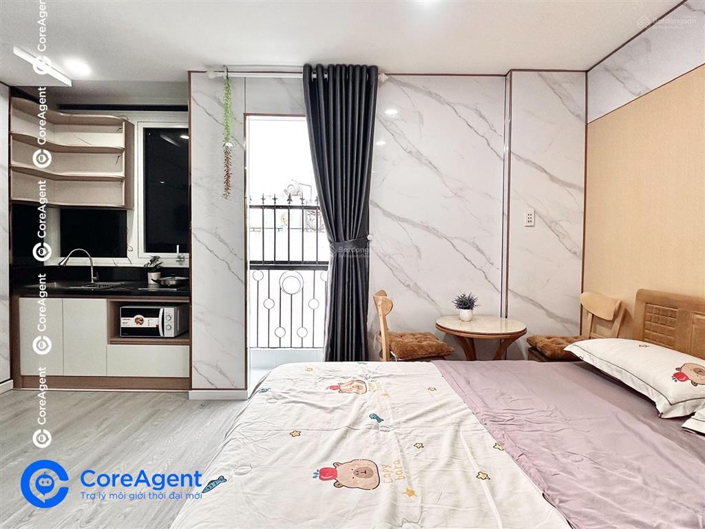 Studio ban công full nội thất mới xây