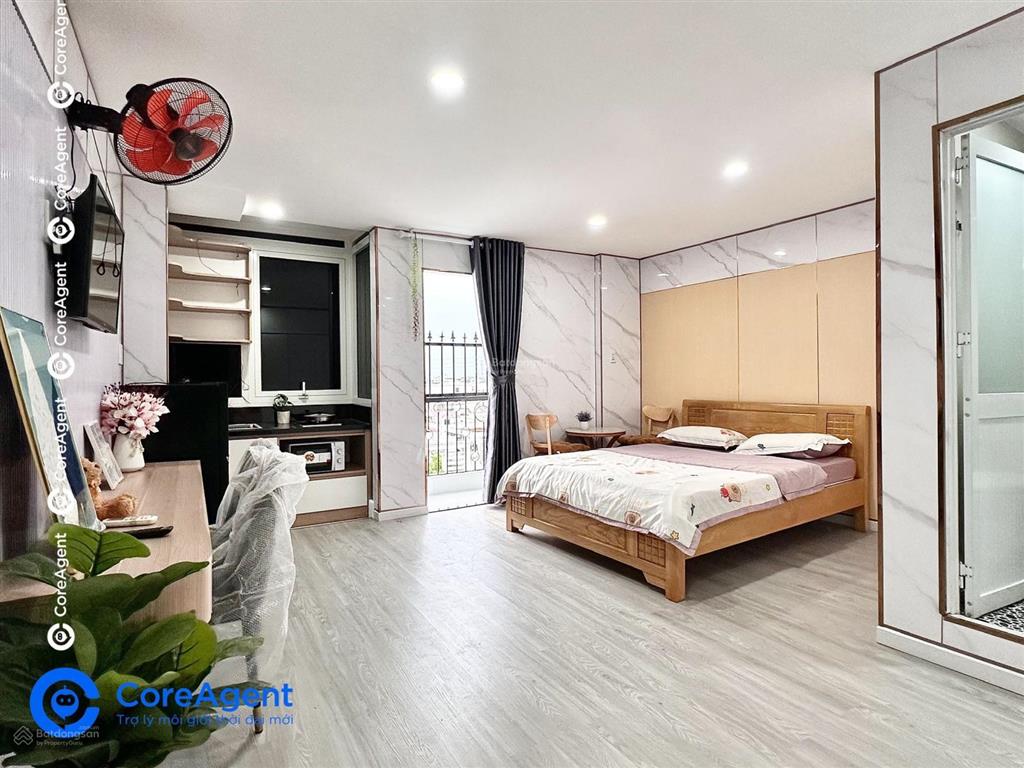 Studio ban công full nội thất mới xây