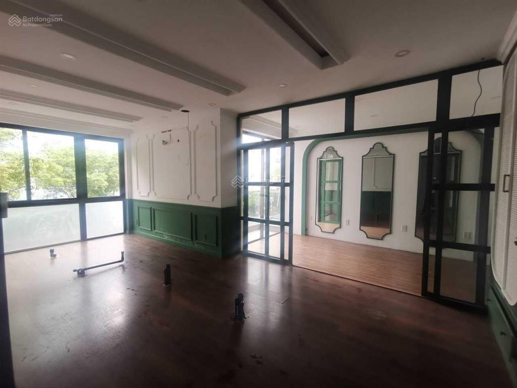 Căn góc 2 mặt tiền 3/2  hà đô view đẹp. 10x18m, trệt 3 lầu, giá 120tr/th,  0934 004 ***