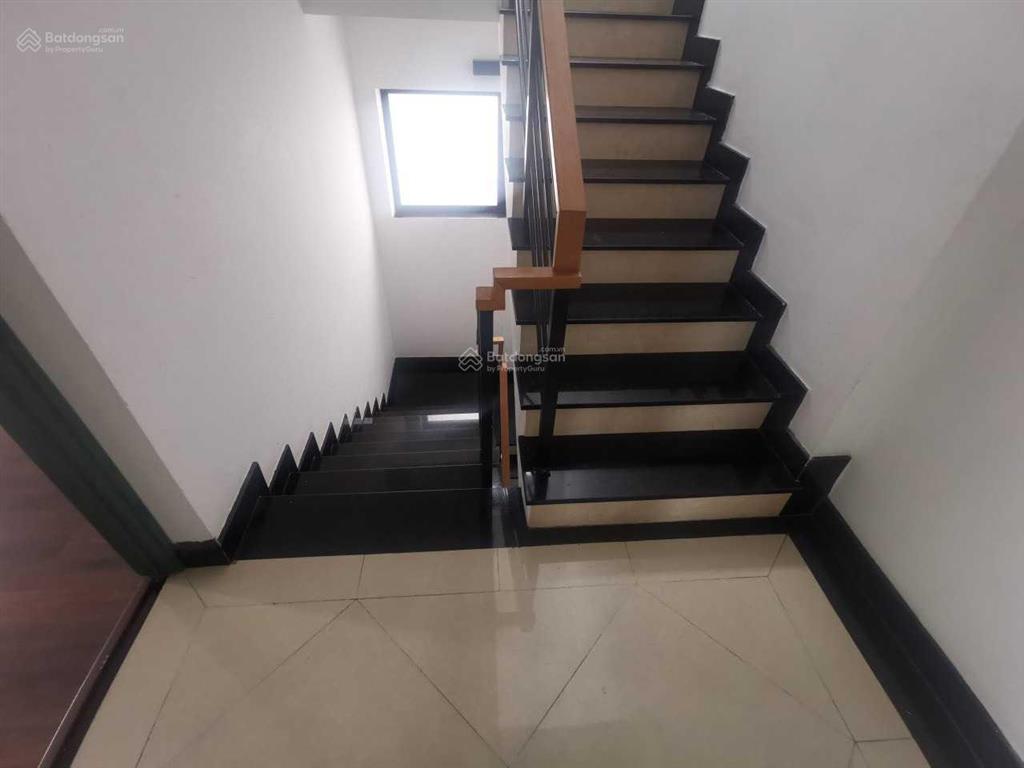 Căn góc 2 mặt tiền 3/2  hà đô view đẹp. 10x18m, trệt 3 lầu, giá 120tr/th,  0934 004 ***