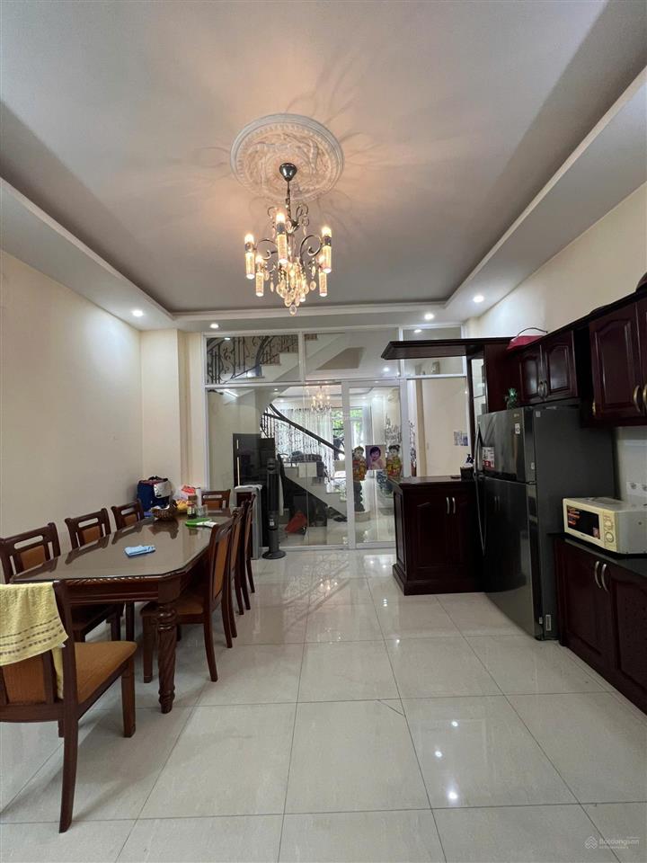 Cho thuê nguyên căn ngang 5x20m phan đăng lưu p.6 4pn 4wc gần nguyễn văn đậu  phù hợp ở 34tr