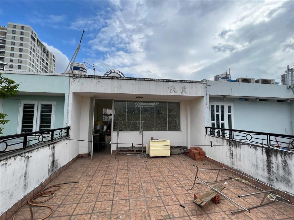 Cho thuê nguyên căn ngang 5x20m phan đăng lưu p.6 4pn 4wc gần nguyễn văn đậu  phù hợp ở 34tr