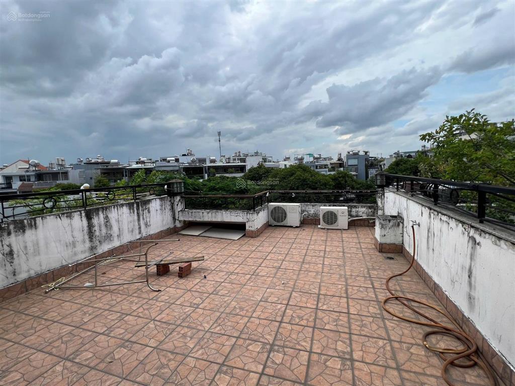 Cho thuê nhà hẽm xe hơi nguyễn văn đậu 5x22m 4pn + phòng thờ ở & kd ok 35tr
