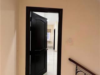 Cho thuê nhà hẽm xe hơi nguyễn văn đậu 5x22m 4pn + phòng thờ ở & kd ok 35tr