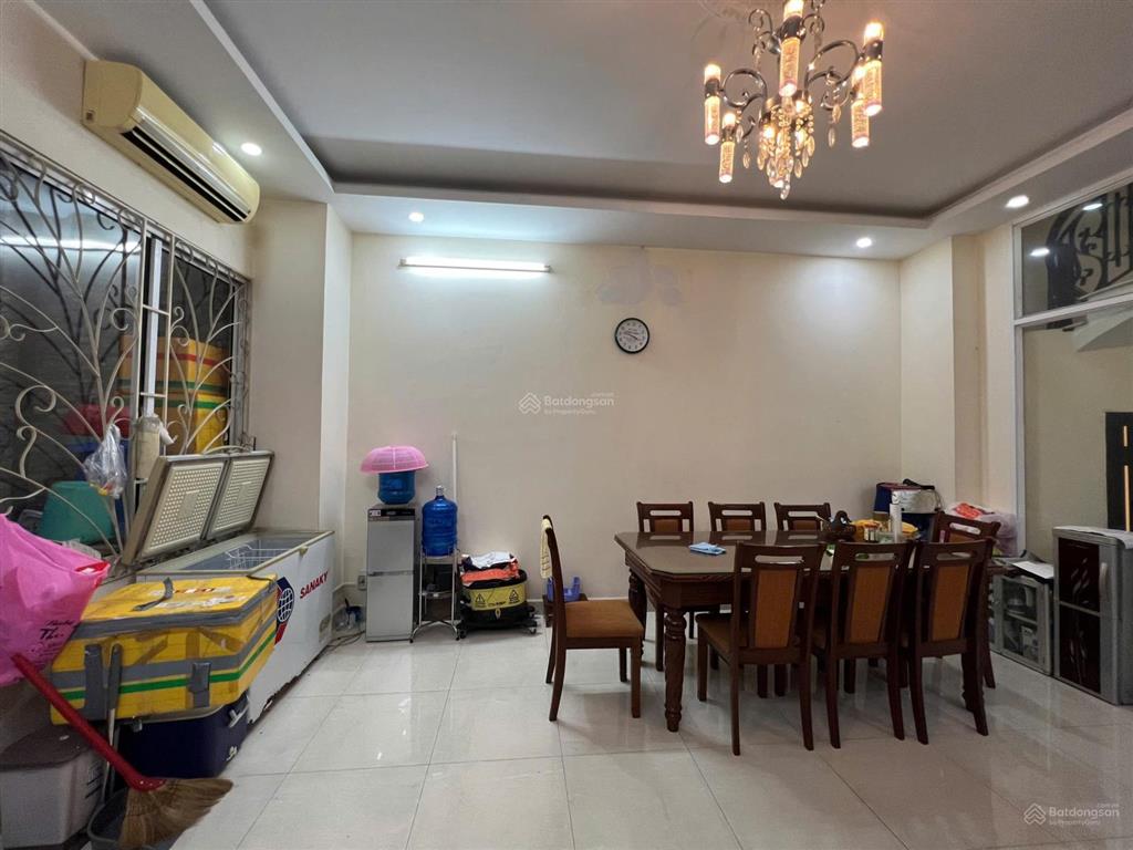 Cho thuê nhà hẽm xe hơi nguyễn văn đậu 5x22m 4pn + phòng thờ ở & kd ok 35tr