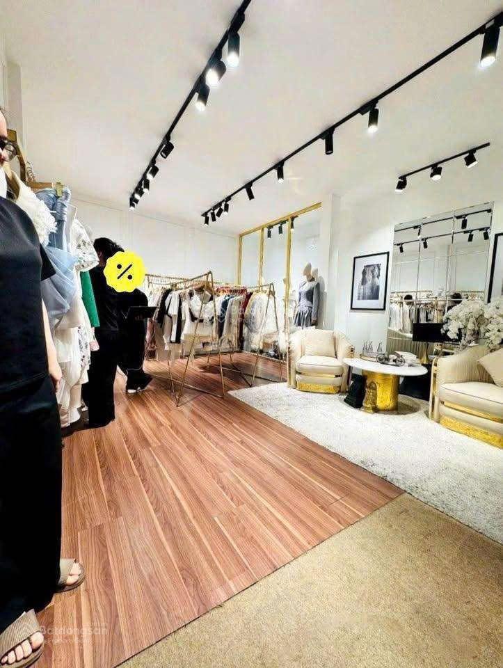 Cho thuê mặt tiền nguyễn gia trí  dt 5x20m  giá 80tr