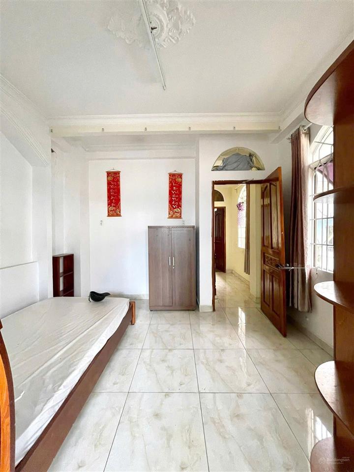 Hẽm kinh doanh   bùi đình túy  5x20m 4 tầng  giá 25tr