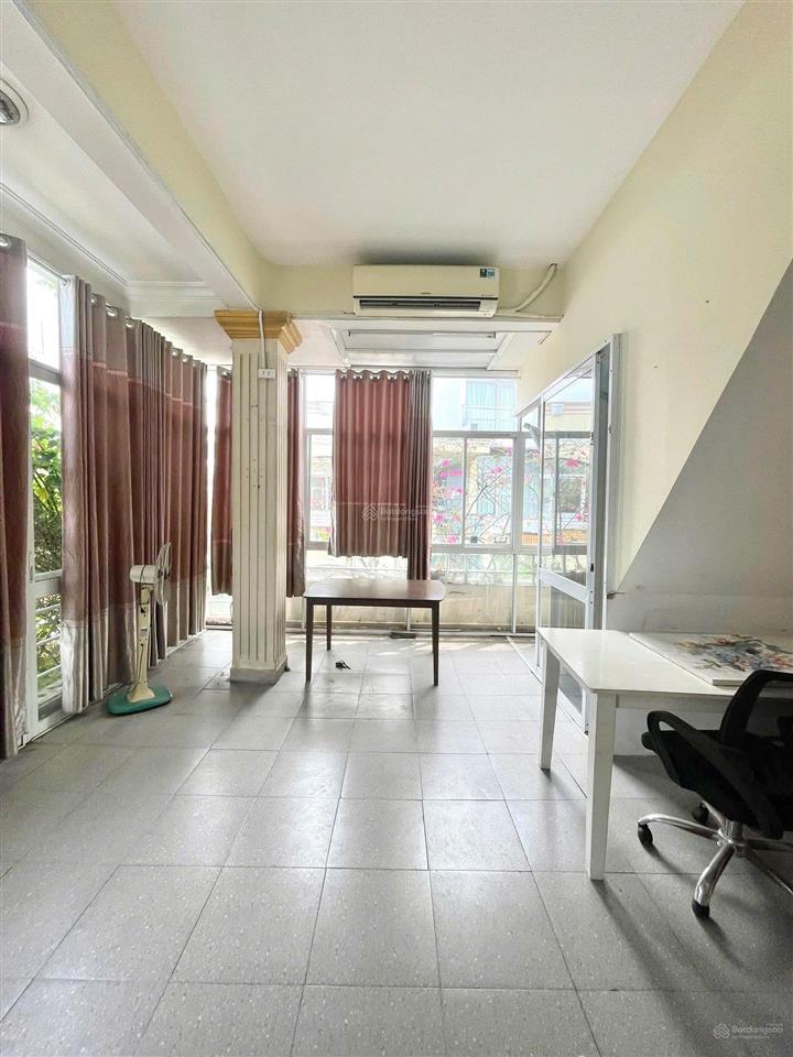 Hẽm kinh doanh   bùi đình túy  5x20m 4 tầng  giá 25tr