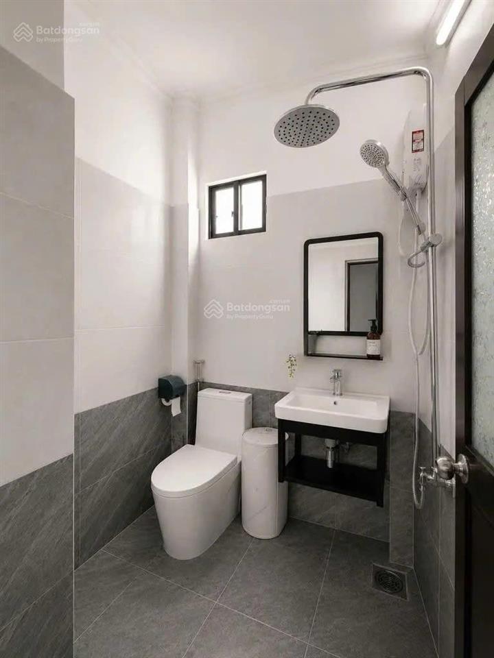 Nhà đẹp 4pn cho thuê nguyên căn lê quang định 4x20m giá quá rẻ 15tr