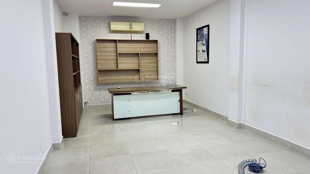Mặt tiền kinh doanh xô viết nghệ tĩnh 4,5x20m 3 tầng giá 20tr