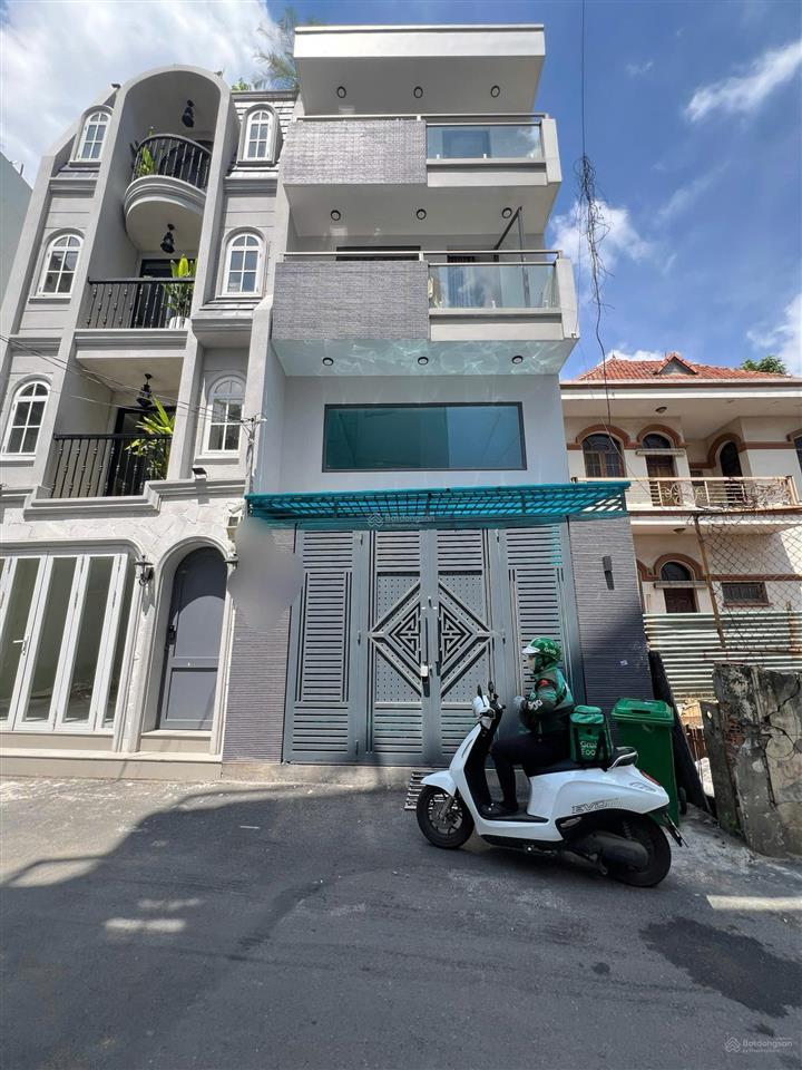 Hạ giá bán gấp nhà bình lợi 4 tầng 4,5x20m giá 12,5 tỷ