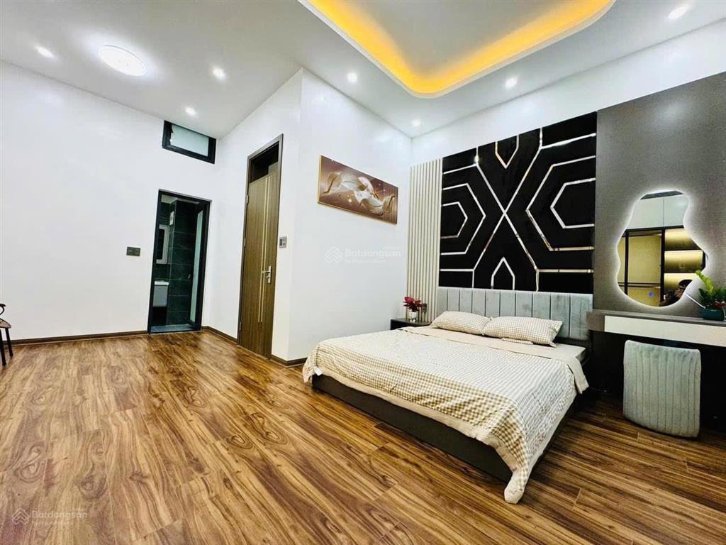 Mặt tiền lê văn việt, q9 72m2 shr đầy đủ nội thất
