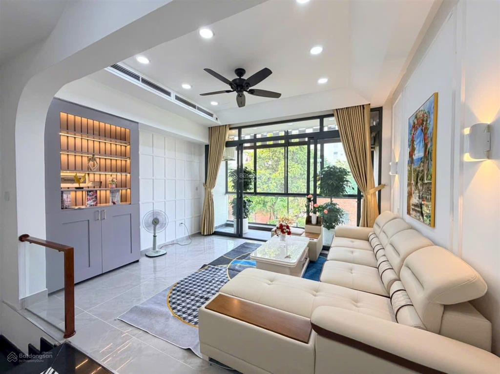 2tỷ160 còn tl mặt tiền đừờng số 20 thủ đức 72m2 shr đầy đủ nội thất