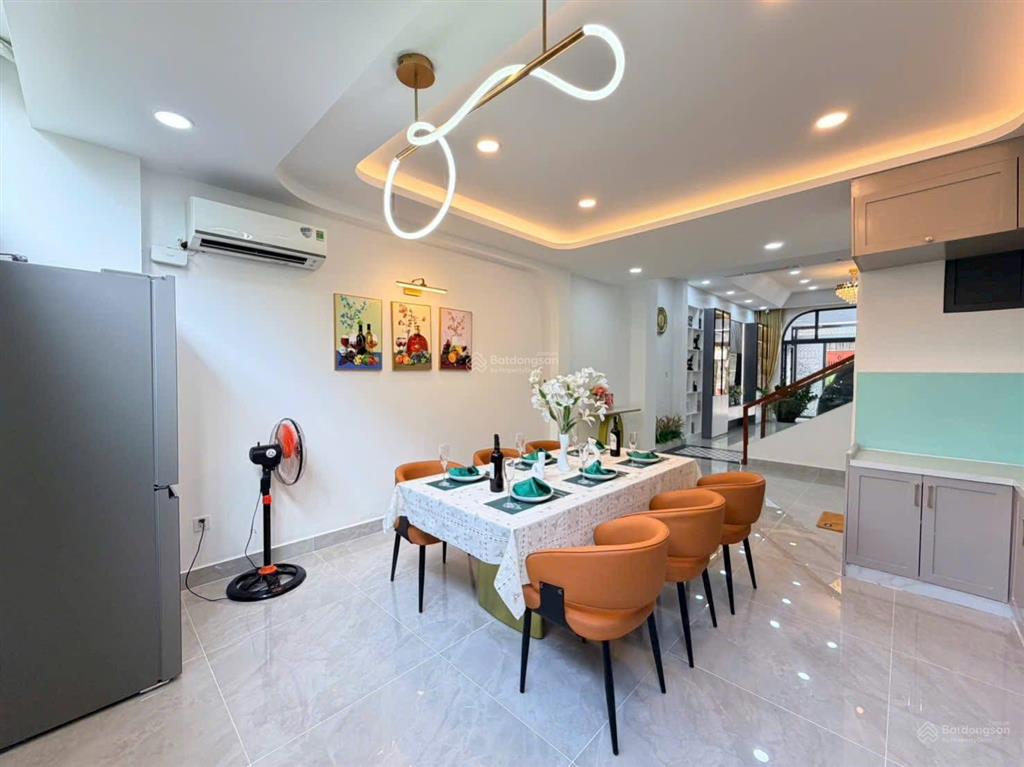 2tỷ160 còn tl mặt tiền đừờng số 20 thủ đức 72m2 shr đầy đủ nội thất