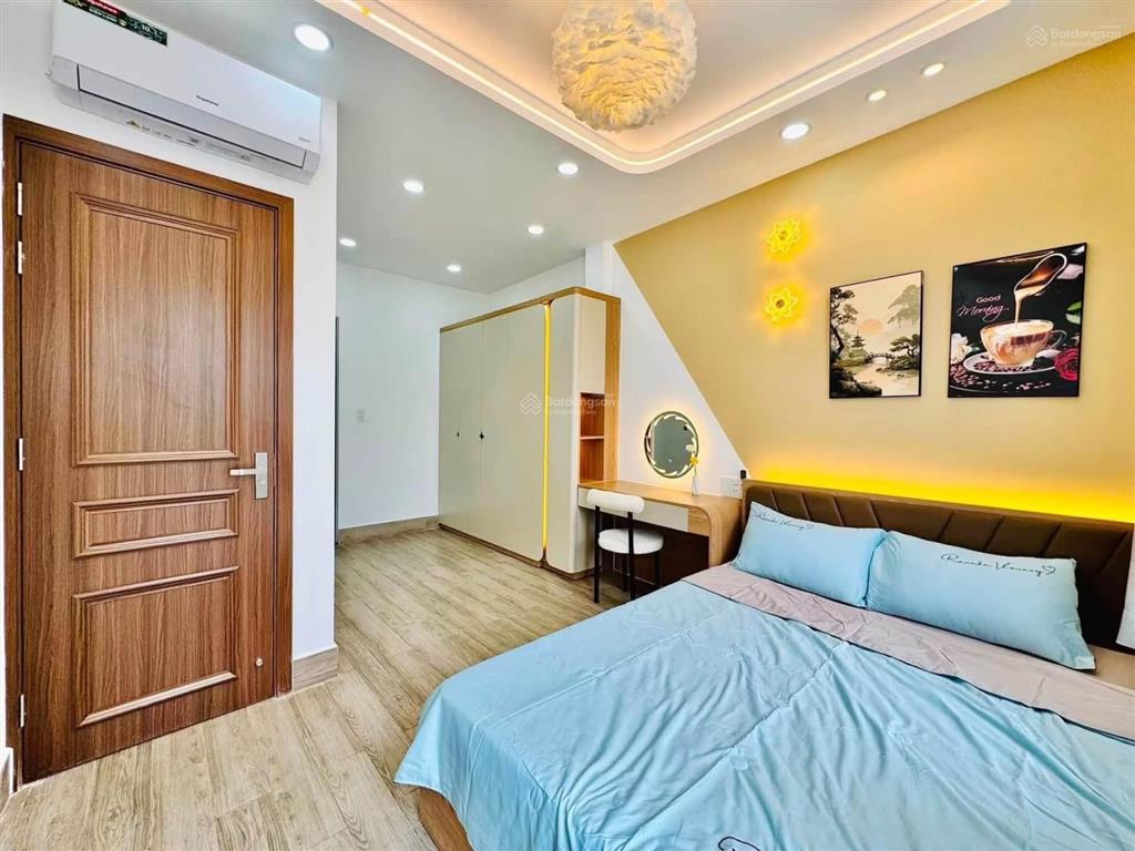 3 tỷ 070 còn tl mặt tiền tú xương, q3 72m2 shr đầy đủ nội thất