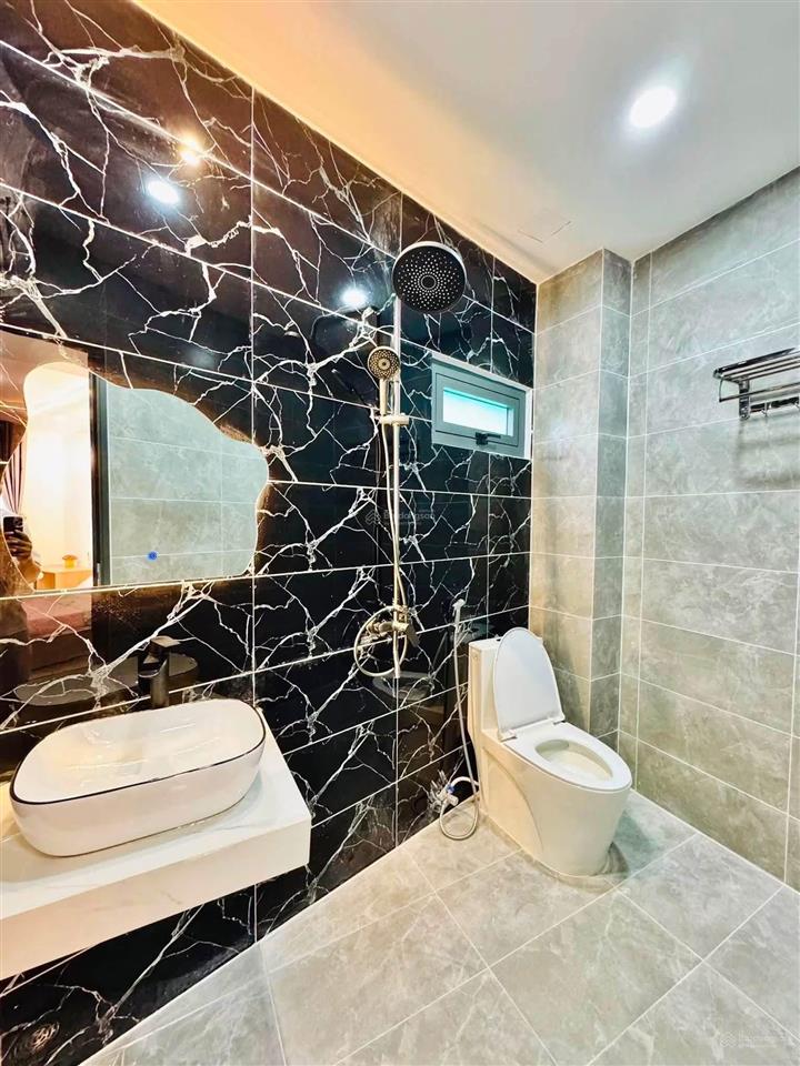 3 tỷ 070 còn tl mặt tiền tú xương, q3 72m2 shr đầy đủ nội thất