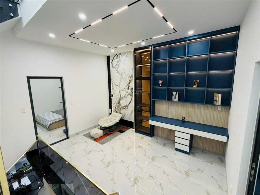 Mặt tiền nguyễn thái sơn, gò vấp, shr đầy đủ nội thất
