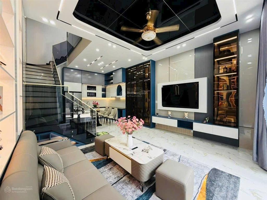 Mặt tiền nguyễn thái sơn, gò vấp, shr đầy đủ nội thất